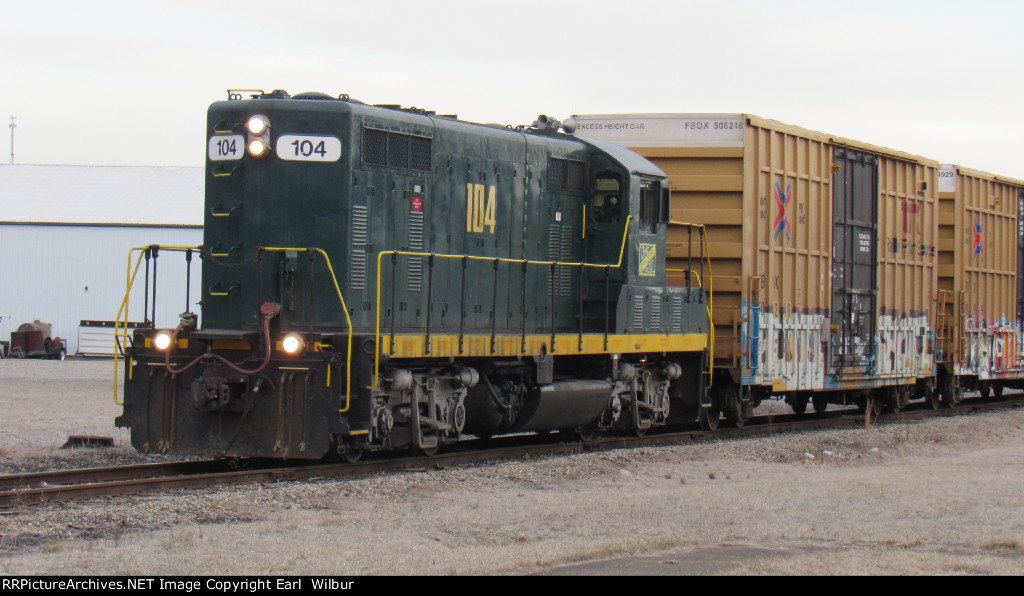 Ohio South Central Railroad (OSCR) 104